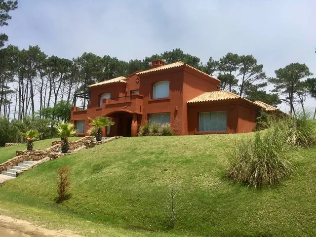 Infiernillo, Manantiales